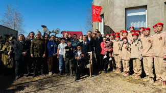 В Якутске поздравили ветерана Великой Отечественной войны Наума Слепцова