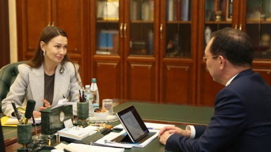 Глава Якутии встретился с директором форума "Российская креативная неделя" Мариной Абрамовой