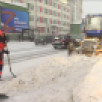 Дорожные службы Якутска ведут уборку снега в круглосуточном режиме
