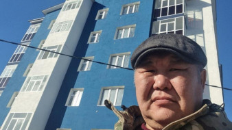 Курсант программы "Якутия – Земля героев" принял участие в приемке нового дома для переселенцев в Томпонском районе