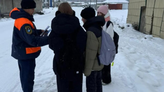 В Якутии спасатели проводят профилактические мероприятия "Осторожно, тонкий лед!"