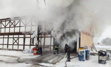 В Верхоянском районе Якутии в результате пожара пострадали котельная и склад