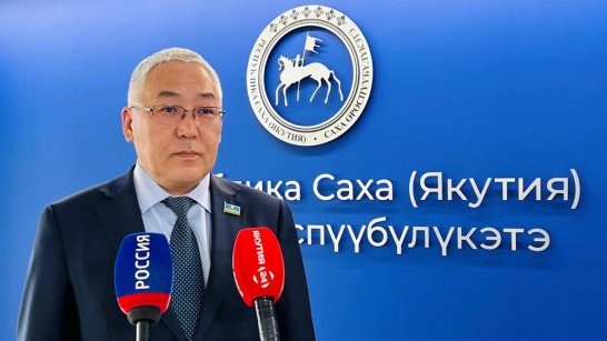 В Среднеколымске задействован вертолет для ликвидации затора на реке Колыма