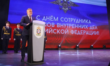 Кирилл Бычков поздравил работников и ветеранов органов внутренних дел Якутии