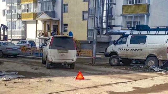 В Якутске в дорожно-транспортных происшествиях пострадали несовершеннолетние