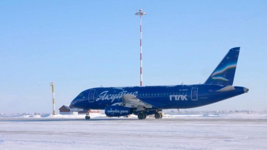 Техники авиакомпании "Якутия" восстановили самолёт Сухой Суперджет 100