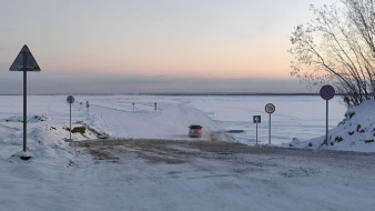 Открыта ледовая переправа "Хатассы – Павловск"