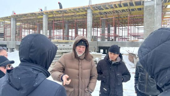 Строящиеся объекты в Якутске проинспектировал Кирилл Бычков