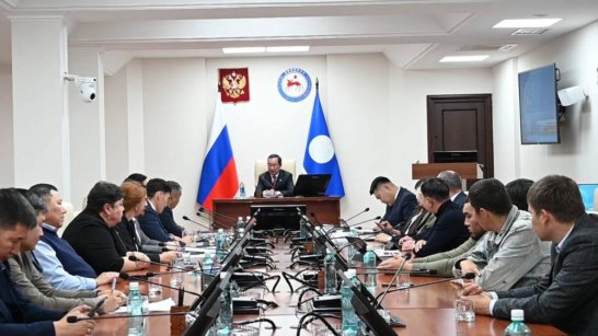 Глава Якутии Айсен Николаев провёл совещание по строительству многоквартирного жилья в Якутске