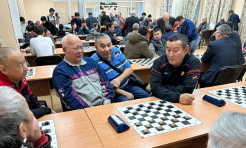 Республиканский турнир по шашкам стартовал в Якутске
