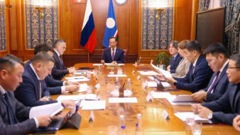 Айсен Николаев провёл заседание президиума оперативного штаба по обеспечению экономического развития Якутии