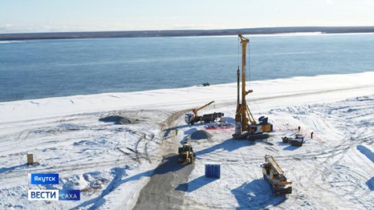 Завершено устройство свай под первые две опоры Ленского моста в Якутии