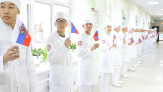 Рекордное число выпускников поступило работать в медучреждения Якутии