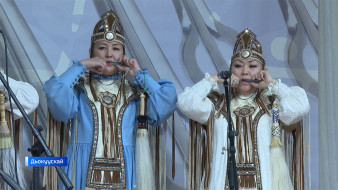 Өрөспүүбүлүкэтээҕи "Хомус тыына" күрэх