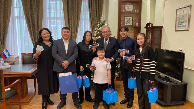 Представительство Якутии в Москве оказало поддержку семье участника СВО