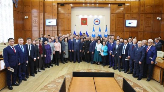 В Якутске состоялось торжественное собрание общественности к 130-летию Ильи Винокурова