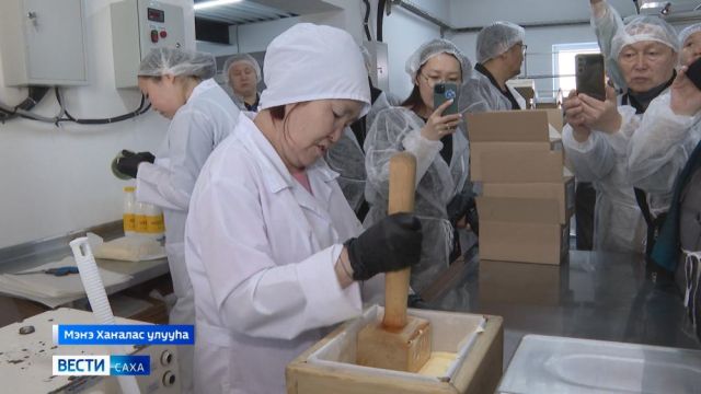 Мэҥэ Хаҥалас хаһаайыстыбаларын үлэлэрин суруналыыстарга көрдөрдүлэр