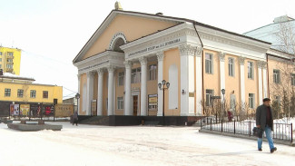В Якутске проходит фестиваль школьных театров "Синяя птица"