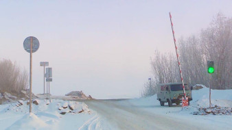 Ледовый автозимник через Хатассы-Нижний Бестях открыли на реке Лена