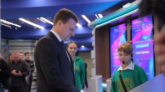 Алексей Чекунков посетил экспозицию "Дней регионов Дальнего Востока в Москве"