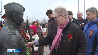 В Якутске почтили память легендарного снайпера Ивана Кульбертинова