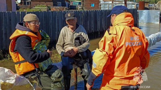 В Якутии за прошедшие сутки освободились от воды 167 дворовых территорий в 6 населенных пунктах