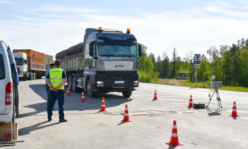 В Якутии на федеральной трассе "Колыма" выставят передвижной пункт весового контроля