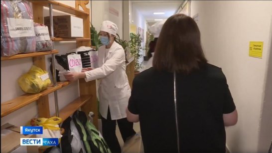Якутский медицинский колледж собрал гуманитарную помощь для бойцов СВО на сумму 247 тысяч рублей