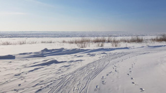 В Оленекском районе в результате провала вездехода под лед пропали два человека