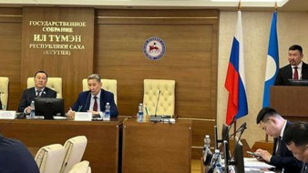Глава Кобяйского улуса предложил увеличить ставку по транспортировке сена до 23 рублей за тонну