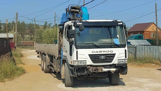 По вине неосторожных водителей остались без света два района Якутска