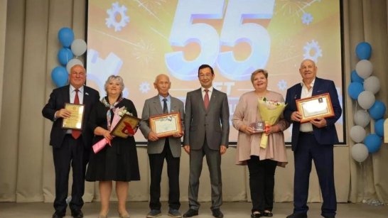 Айсен Николаев поздравил коллектив "Якутцемента" с 55-летием предприятия