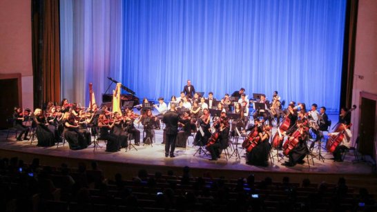 В Иркутске проводятся концерты детско-юношеской филармонии Высшей школы музыки Якутии