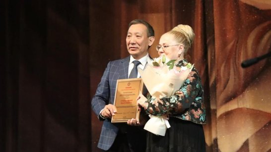 Вручена премия Главы Якутии имени Кирилла и Мефодия