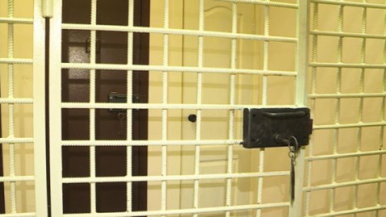 До 5 лет лишения свободы. В Якутске водитель такси подозревается в хищении телефона