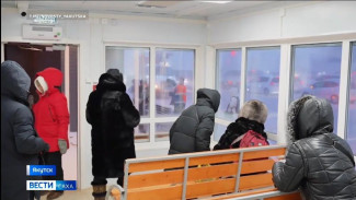 В Якутске открылись сразу три тёплые автобусные остановки