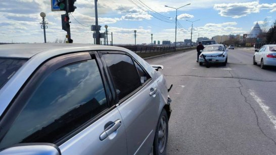 За последние сутки в Якутске произошло 10 ДТП. В двух из них пострадали пять человек