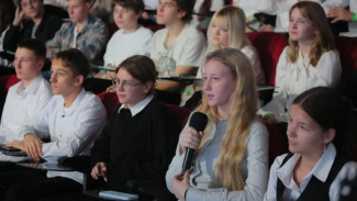 Школьников со всей страны пригласили участвовать в конкурсе на литературную Премию "Дальний Восток" им. В.К. Арсеньева