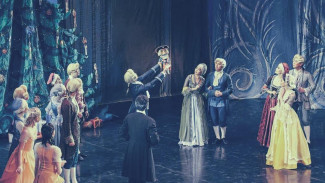 Театр оперы и балета приглашает на самый новогодний балет "Щелкунчик"