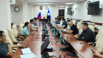 В Якутии обсудили проблемные объекты по программе переселения из аварийного жилья