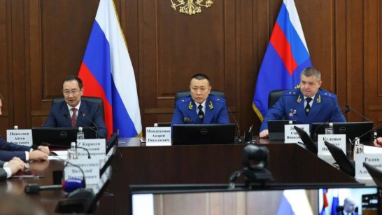 Айсен Николаев принял участие в коллегии прокуратуры Якутии