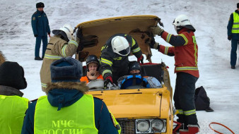В Якутии прошли соревнования по проведению аварийно-спасательных работ среди огнеборцев и спасателей