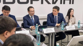 Айсен Николаев провёл встречу с разработчиками искусственного интеллекта в Якутии