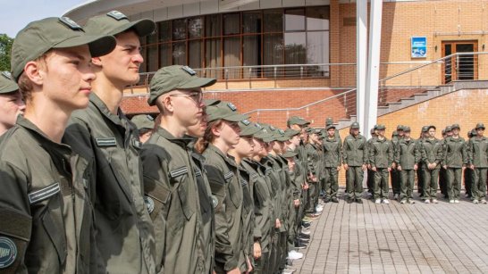Дети из Якутии участвуют в смене "Время юных героев"