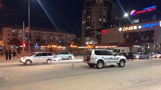 В Якутске школьник попал под колеса автомашины