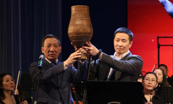 От Года защитника Родины к Году культуры: Петр Шамаев передал эстафету Афанасию Ноеву