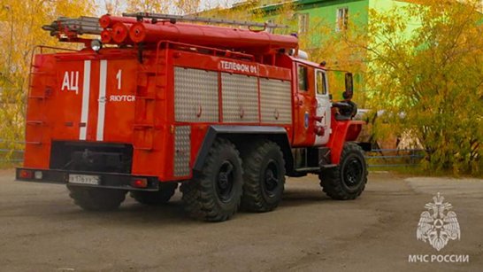 В Якутске пожарные спасли гараж и 5 автомобилей