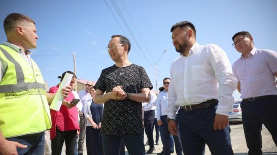 Глава Якутии Айсен Николаев ознакомился с ходом работ по ремонту улицы Бабушкина в Якутске