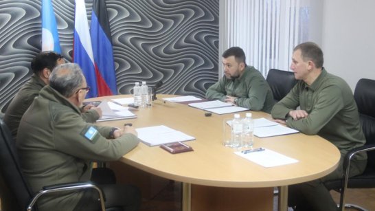Главы Якутии и ДНР обсудили планы совместной работы по восстановлению города Кировское