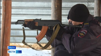 Отличная стрельба и боевые приёмы. Правоохранители Якутии проходят обучение в центре профессиональной подготовки МВД